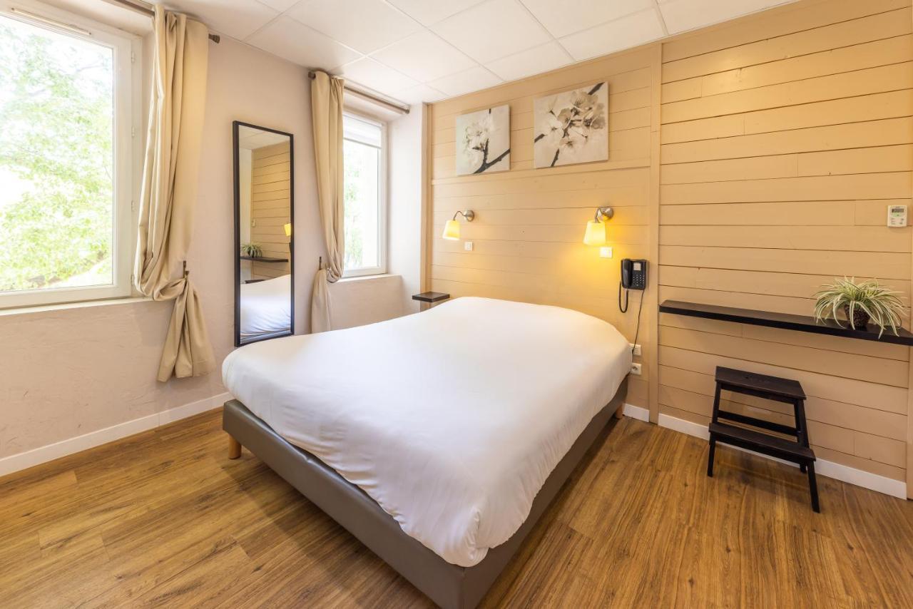 Le Relais De La Caleche Hotel Le Beausset Bagian luar foto
