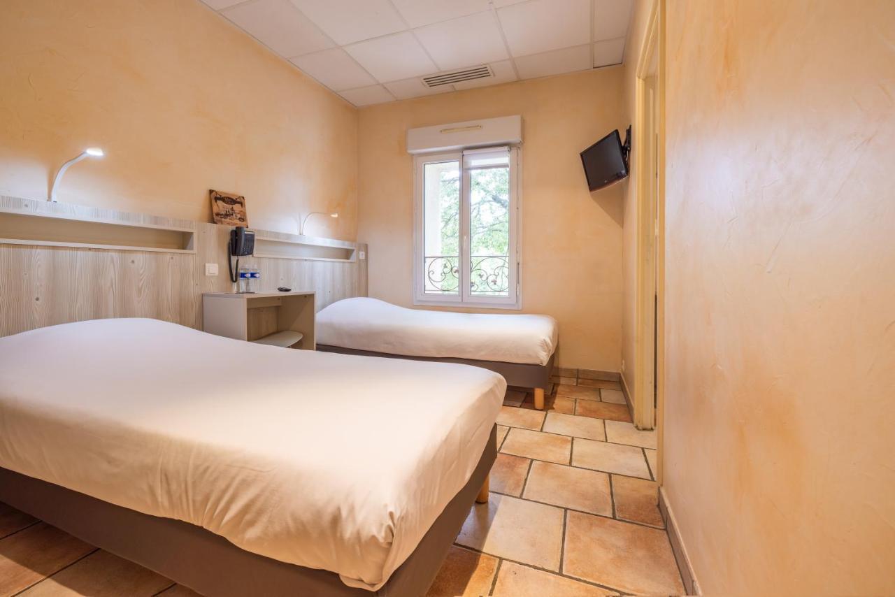 Le Relais De La Caleche Hotel Le Beausset Bagian luar foto